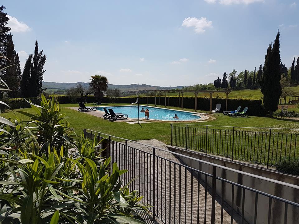 Agriturismo Fattoria Rozzalupi Черрето-Гвиди Экстерьер фото